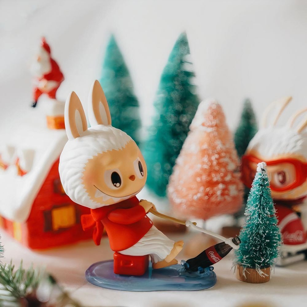 Figurine style Labubu – Édition Cocaola Kawaii